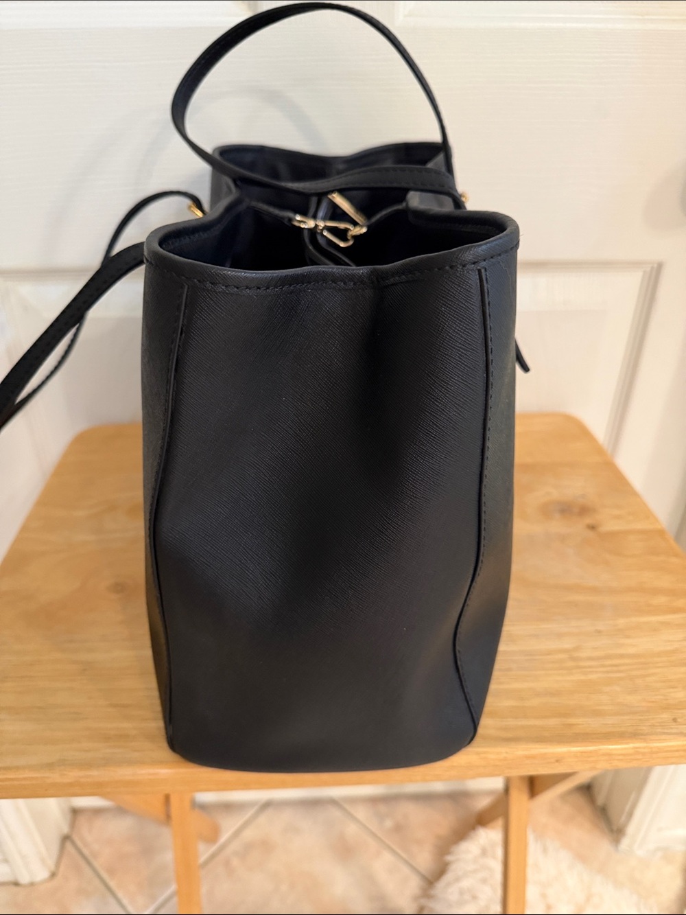 Michael Kors Large Black Leather Bag with Gold Accents - Picture 5 of 14